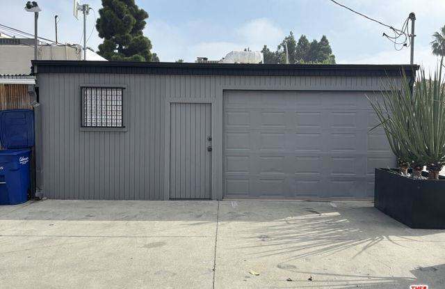 Photo of 3751 South Robertson Boulevard