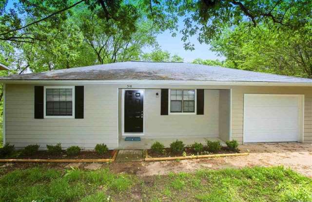318 1/2 Lee Avenue