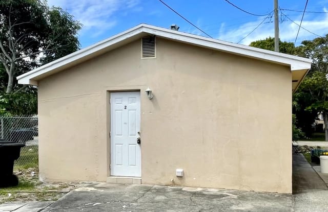 411 S F Street - 411 South F Street, Lake Worth, FL 33460