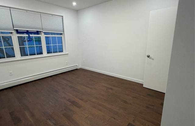 609 Ovington Avenue unit: 1