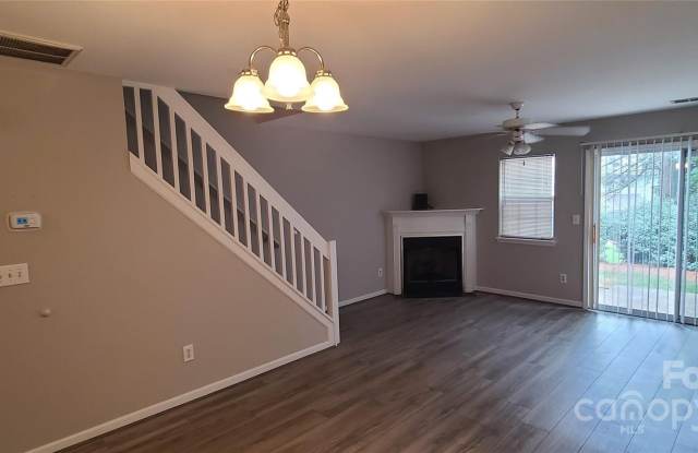 8164 Christmas Court