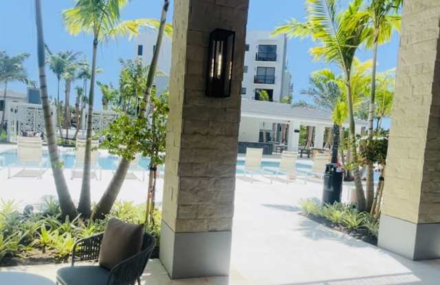 455 E Oakland Park Blvd
