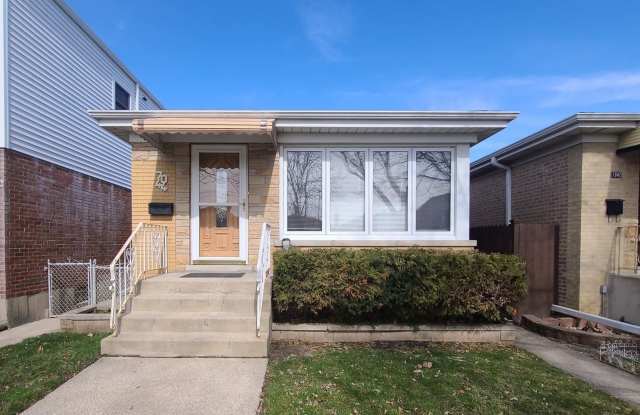 7044 W Farragut Avenue - 7044 West Farragut Avenue, Chicago, IL 60656