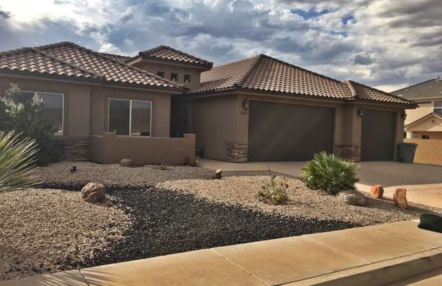 2468 S 4010 W - 2468 S 4010 W, Hurricane, UT 84737