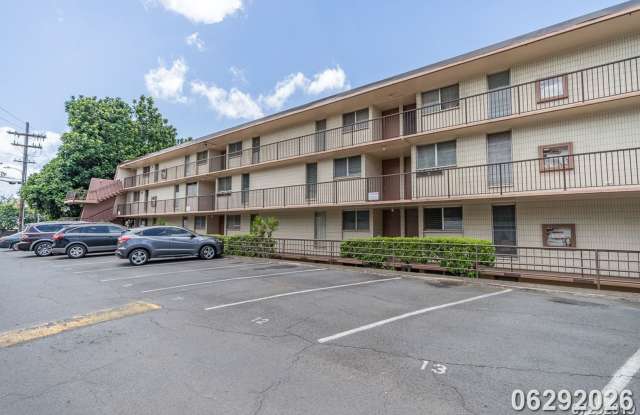 Available now! 3-Bdrm, 1-Bath, 1-Parking  at Pearl Ridge Terraces in Aiea