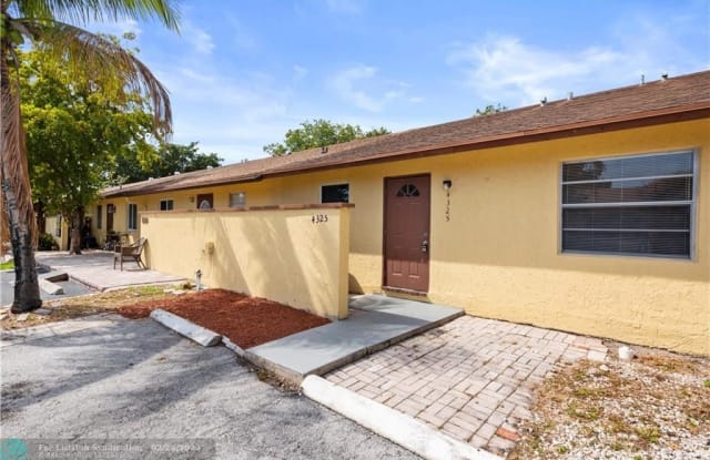 4325 NW 5th Ave - 4325 Northwest 5th Avenue, Deerfield Beach, FL 33064