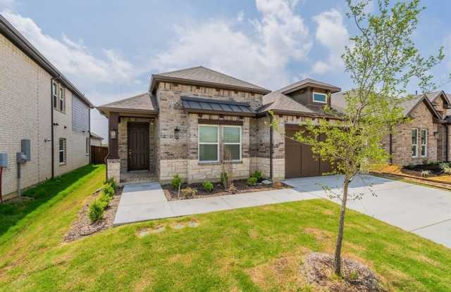 6004 Mustang Creek Lane