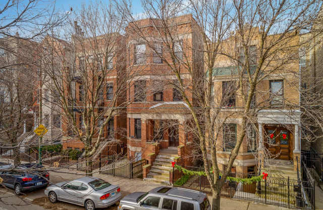 Photo of 2326 N Southport