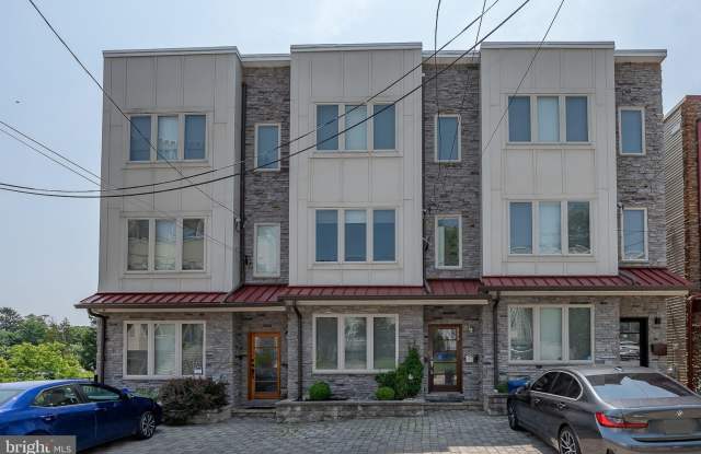 253 DELMAR STREET