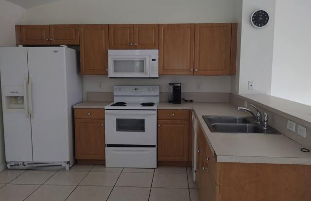 1068 Ainsworth Street East