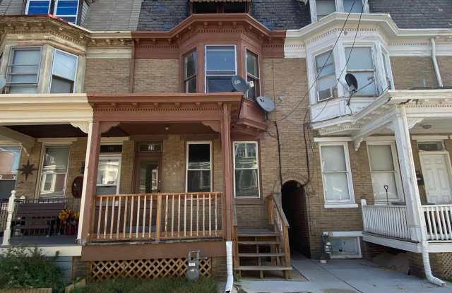 39 Dewey Street