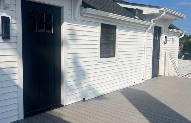 152 South Country
