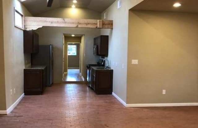 7821 Guadalupe Trail NW - 7821 Guadalupe Trail Northwest, Los Ranchos de Albuquerque, NM 87107