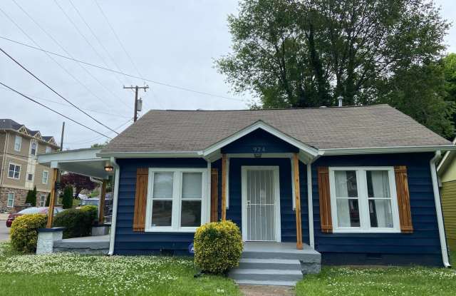 Cozy Cottage in Waverly Belmont Neighborhood, Minutes to Belmont, 12th South and Wedgewood Houston with Fenced Yard, Pet Friendly photos photos