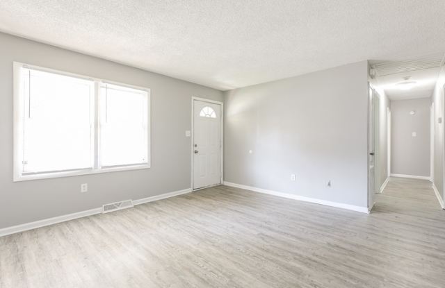 1905 State Road S-42-3392