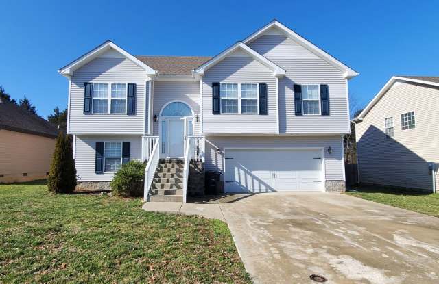 $2100 - 5 Bedrooms 3 Bathroom Split Foyer - 1256 Morstead Drive, Montgomery County, TN 37042