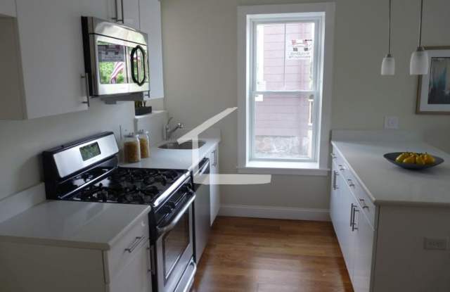 Photo of Nice 3 bed in Brookline