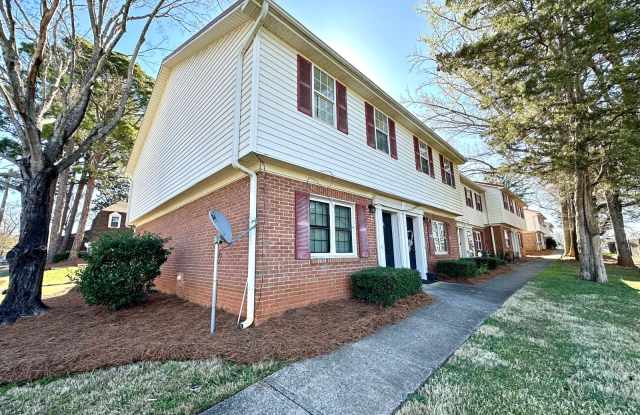 5812 Hunting Ridge