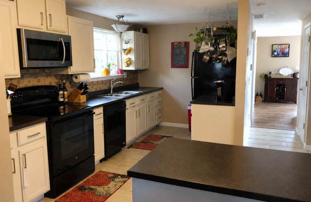 Beautiful 4 Bedroom Available in Rossborough