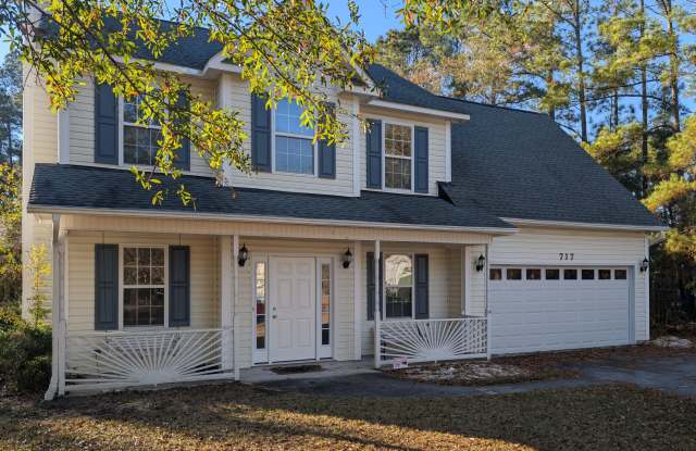 Photo of 717 Windsor Dr Se