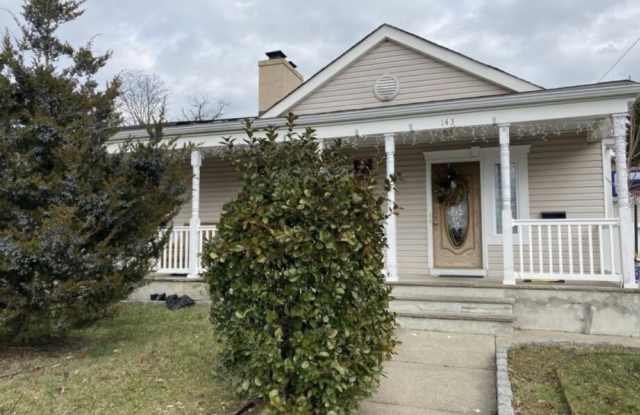 143 Oakwood Avenue