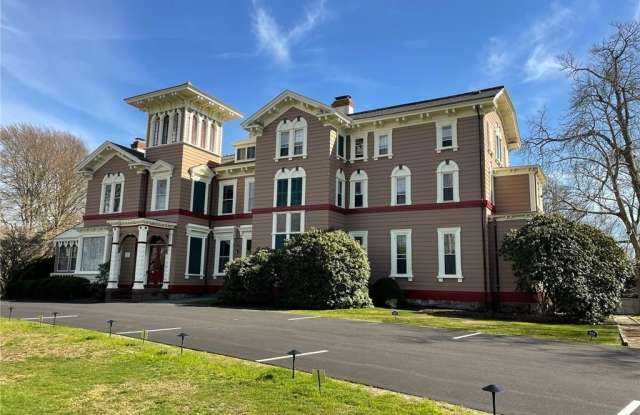 97 Narragansett Avenue