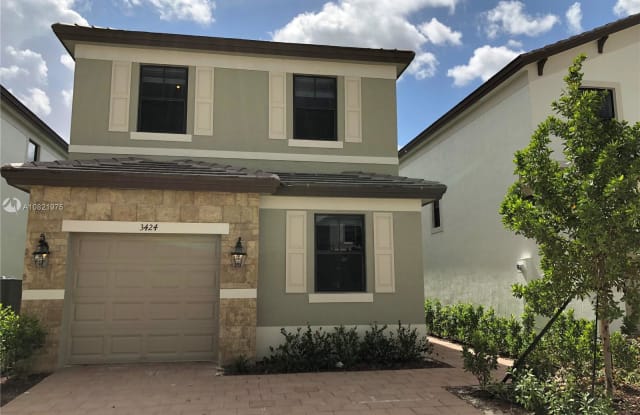 3424 W 110th St - 3424 W 110th St, Hialeah, FL 33018