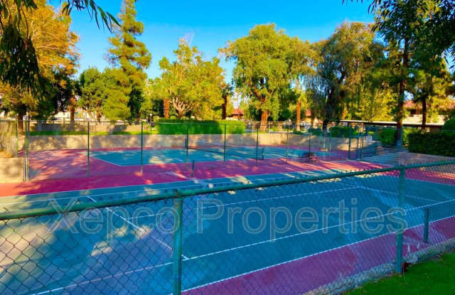 2821 N Los Felices Cir W