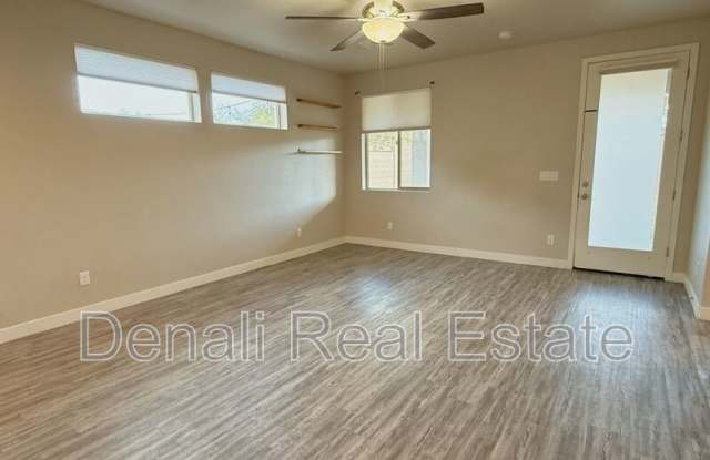 2461 W Half Moon Cir