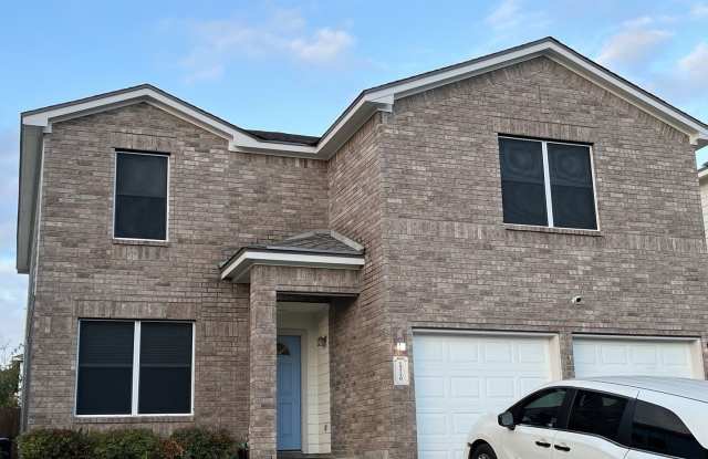 Photo of 15710 Robin View