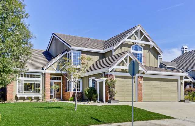 Executive 5BD/3BA Home with Spectacular Bay Views in Hayward Hills**