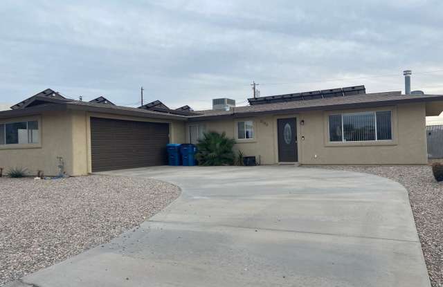 Long Term - Fully Furnished - Pool Home Available now