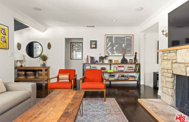 4202 Benedict Canyon Dr