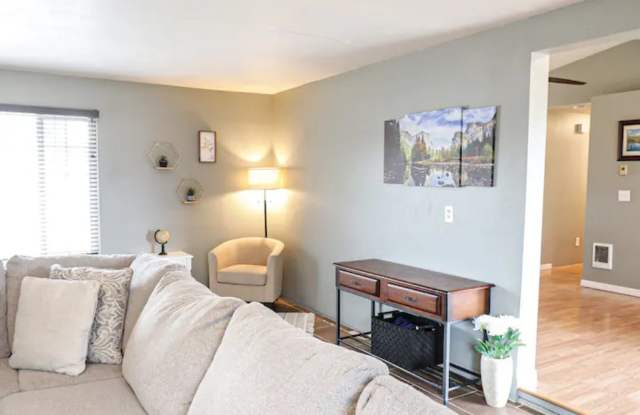 Cozy Gem,Dog-Friendly, Near Outdoor Escapes