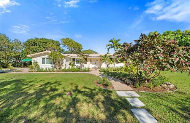 Photo of 7021 SW 107 St