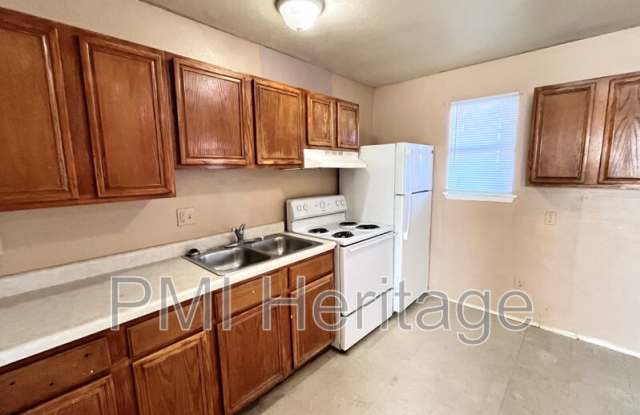 Photo of 813 E Huntsville Ave