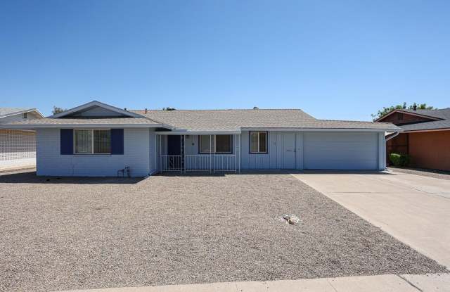 11033 W ELK Avenue