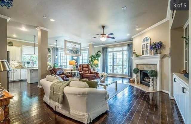 3218 Franklin Avenue