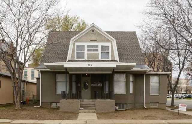 224 N 24th St
