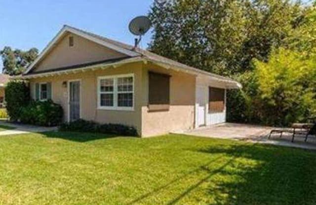 4457 Oakwood Ave - 4457 Oakwood Avenue, La Cañada Flintridge, CA 91011