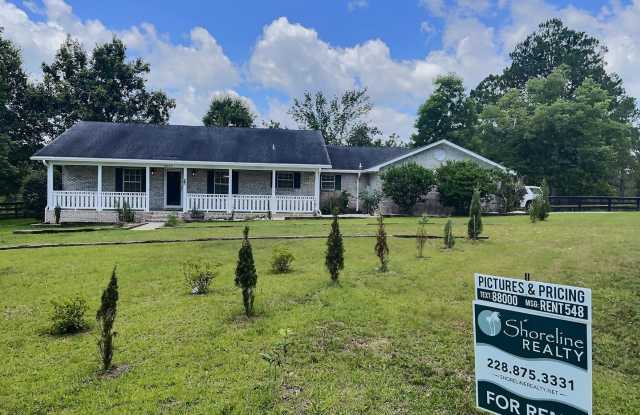 Photo of 3 BD Home with 30 x 40 Shop with Four 10 x 12 Attached Stalls