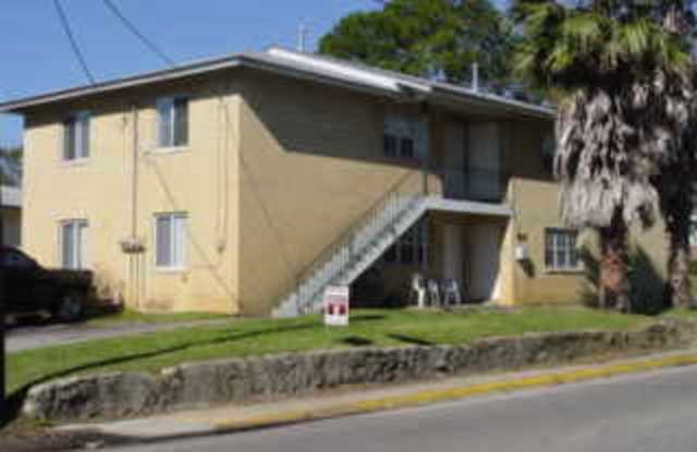 Quad Near Campus- 2 full bedrooms