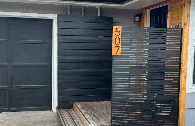 Photo of Charming 1BR in Convenient Eugene Location!