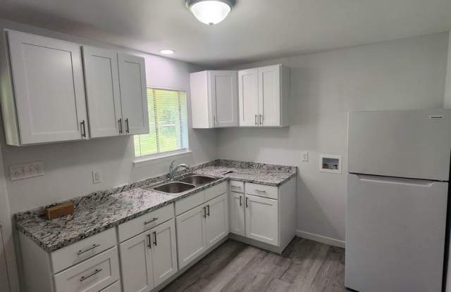 Chapel Hill/2BR Brookside Condo