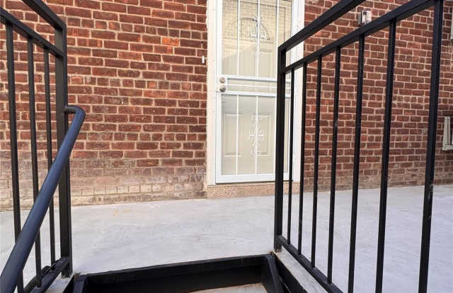609 Ovington Avenue unit: 2