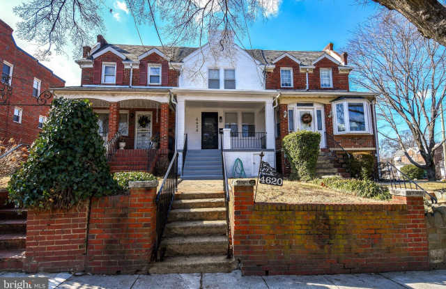 Photo of 4620 SARGENT Road NE