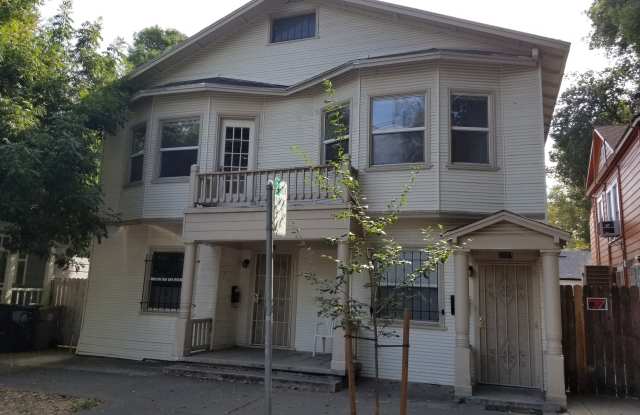 2027 12th St - 2027 12th Street, Sacramento, CA 95818