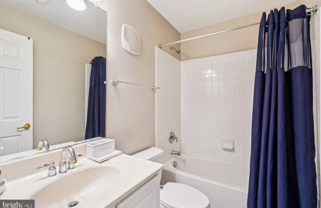 3549 HUNTLEY MANOR Lane