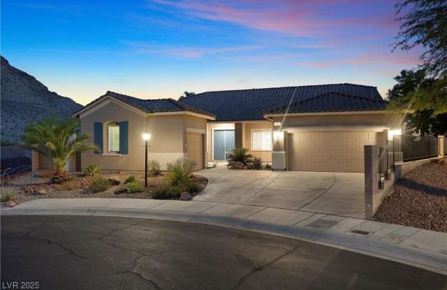 10381 Pilot Mountain Court