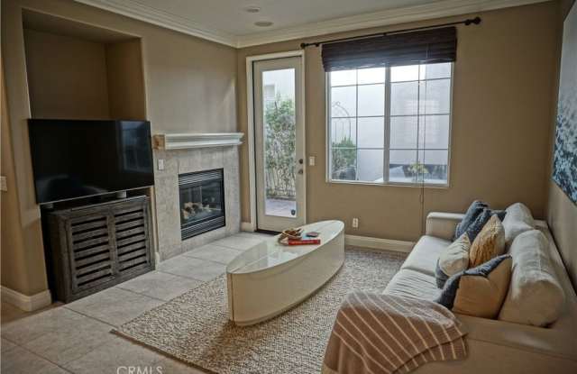 8 Stone Turret Court